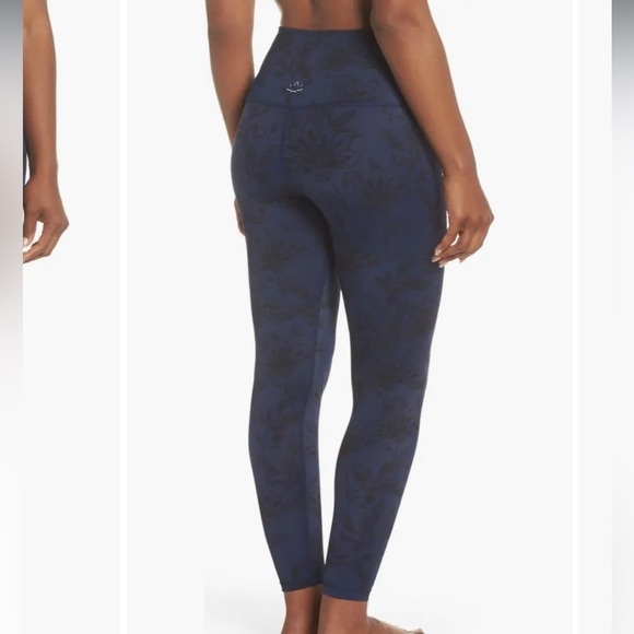 Beyond Yoga Pants - Beyond Yoga Desert Floral Lux Legging